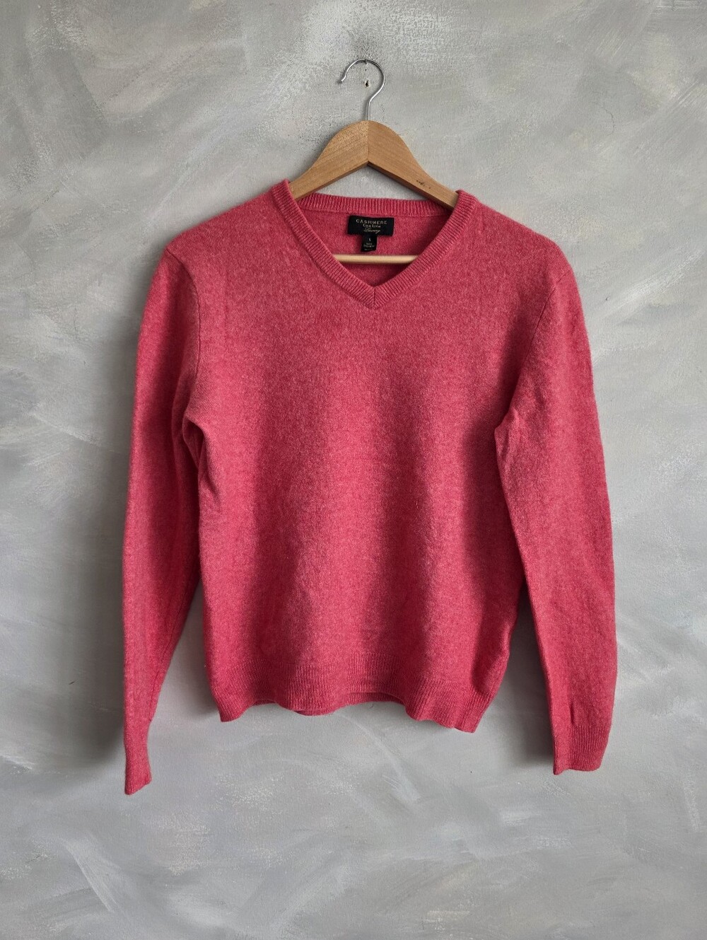 Club Room Pink Cashmere V-Neck Knit Pullover Sweater Sz Large Preppy Academia